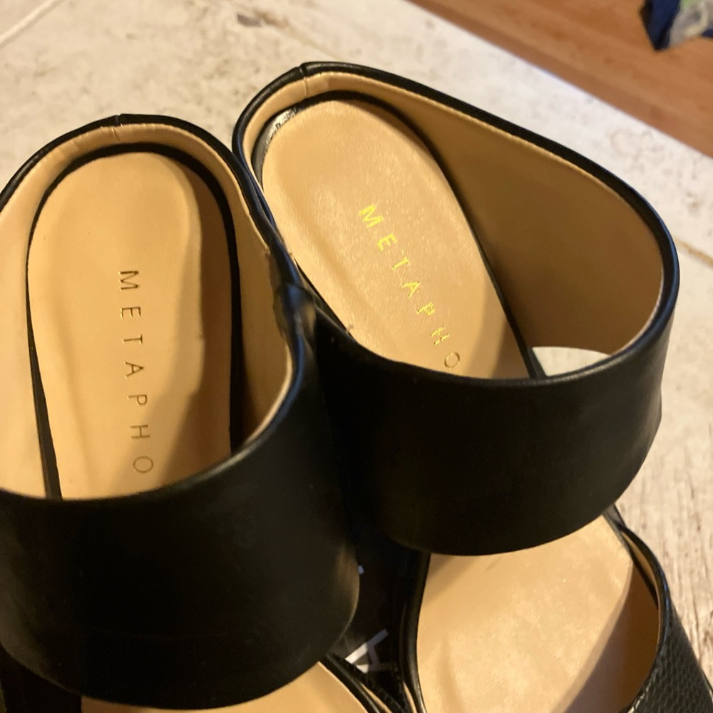 Metaphor Black Textured Leather Open-Toe Mules - Picture 3 of 8